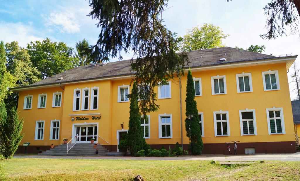 Waldsee Hotel Am Wirchensee Treppeln Exterior photo